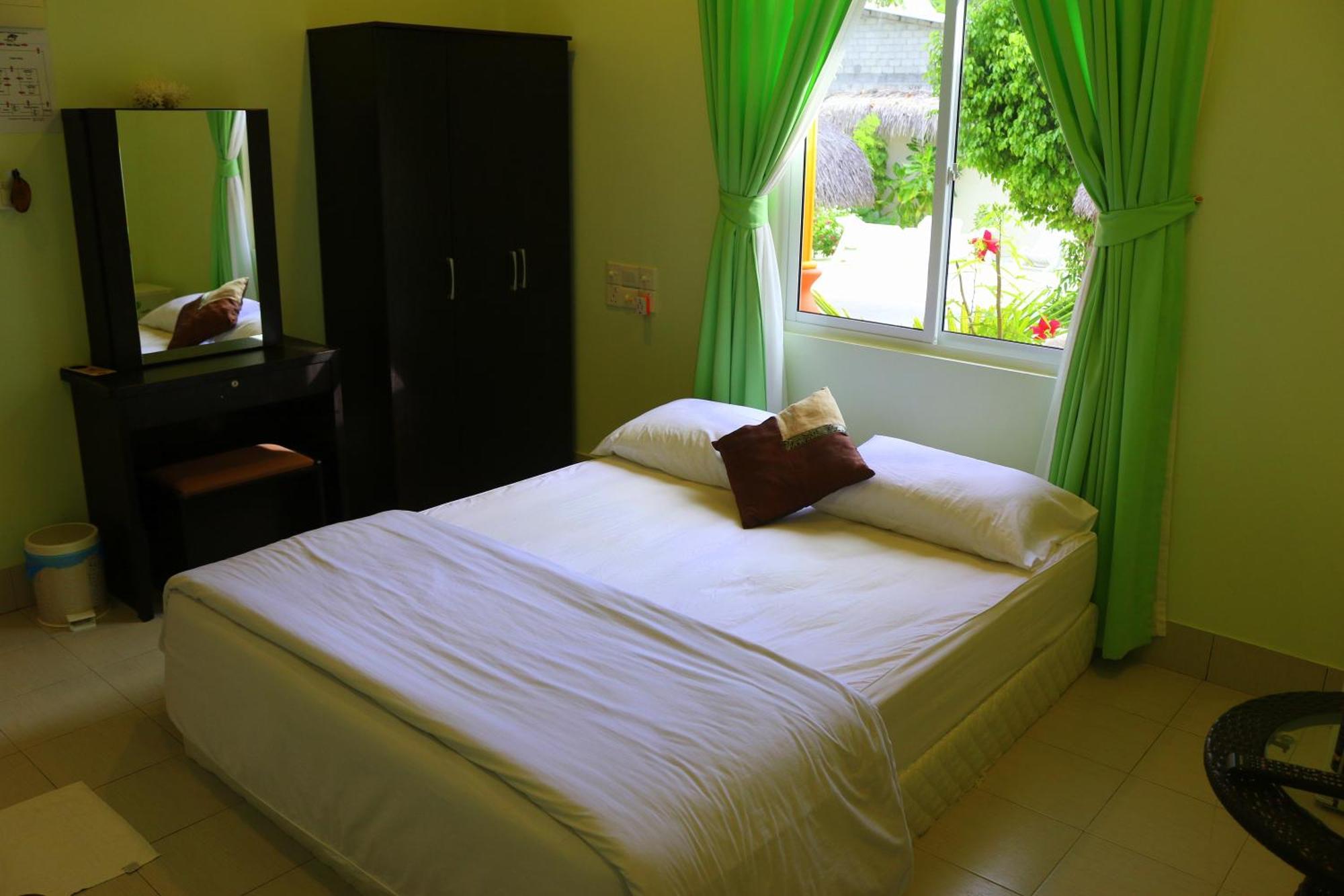 Ras Beach Inn Rasdhoo Eksteriør billede