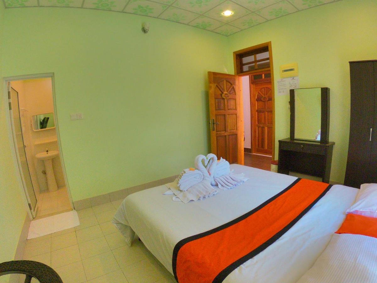 Ras Beach Inn Rasdhoo Eksteriør billede